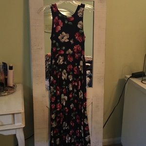 Flamingo Urban Black Floral Maxi